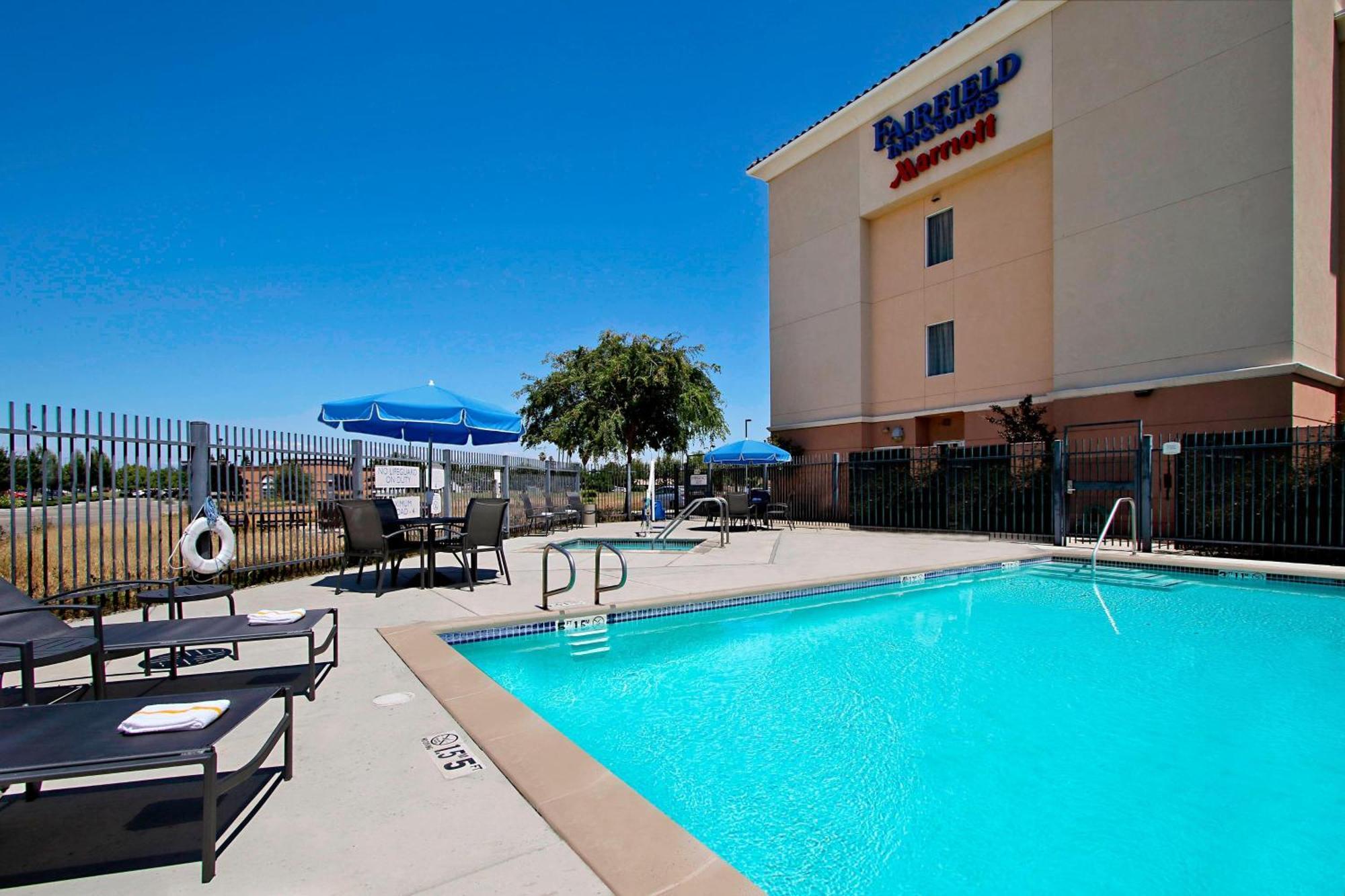 Fairfield Inn & Suites Fresno Кловіс Екстер'єр фото
