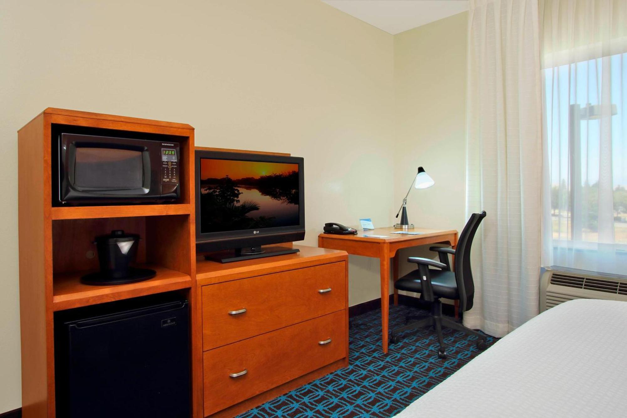 Fairfield Inn & Suites Fresno Кловіс Екстер'єр фото