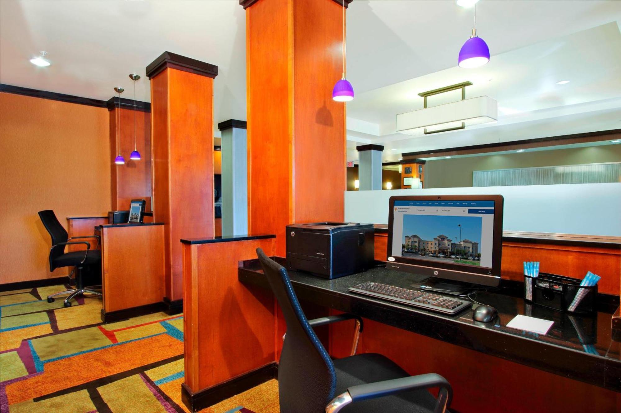 Fairfield Inn & Suites Fresno Кловіс Екстер'єр фото