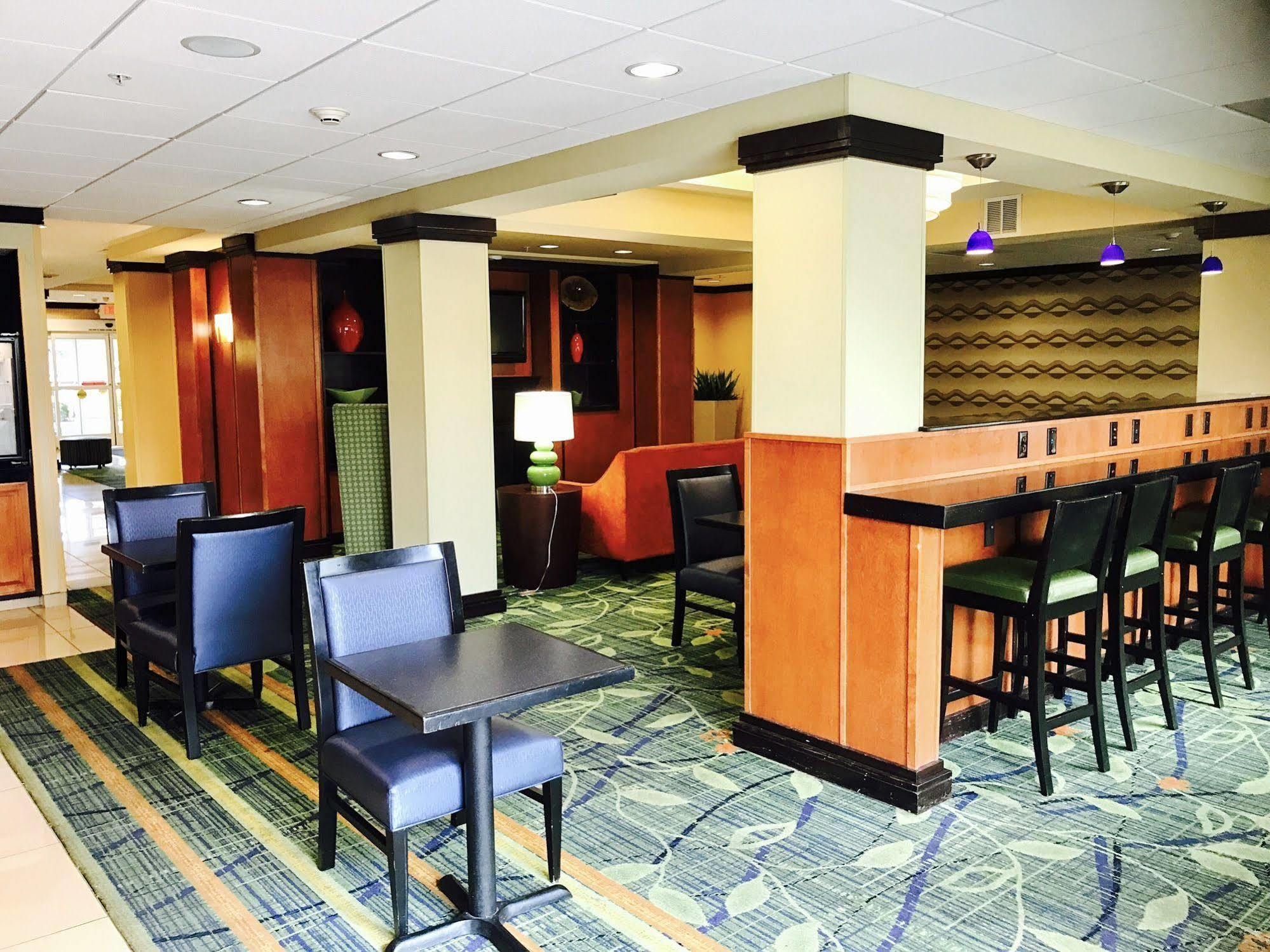 Fairfield Inn & Suites Fresno Кловіс Екстер'єр фото