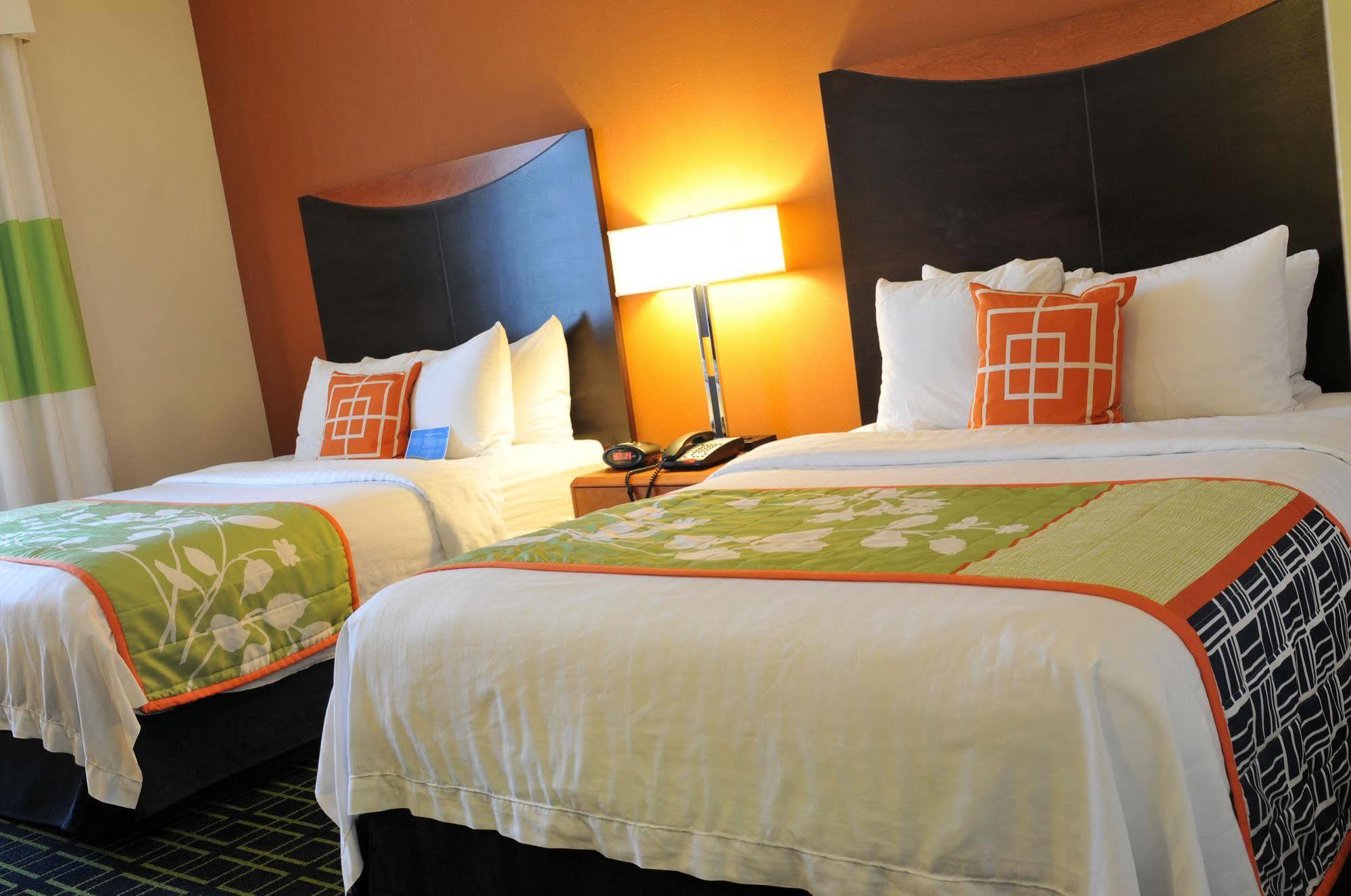 Fairfield Inn & Suites Fresno Кловіс Екстер'єр фото