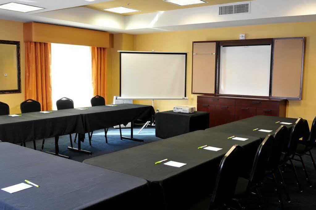 Fairfield Inn & Suites Fresno Кловіс Екстер'єр фото