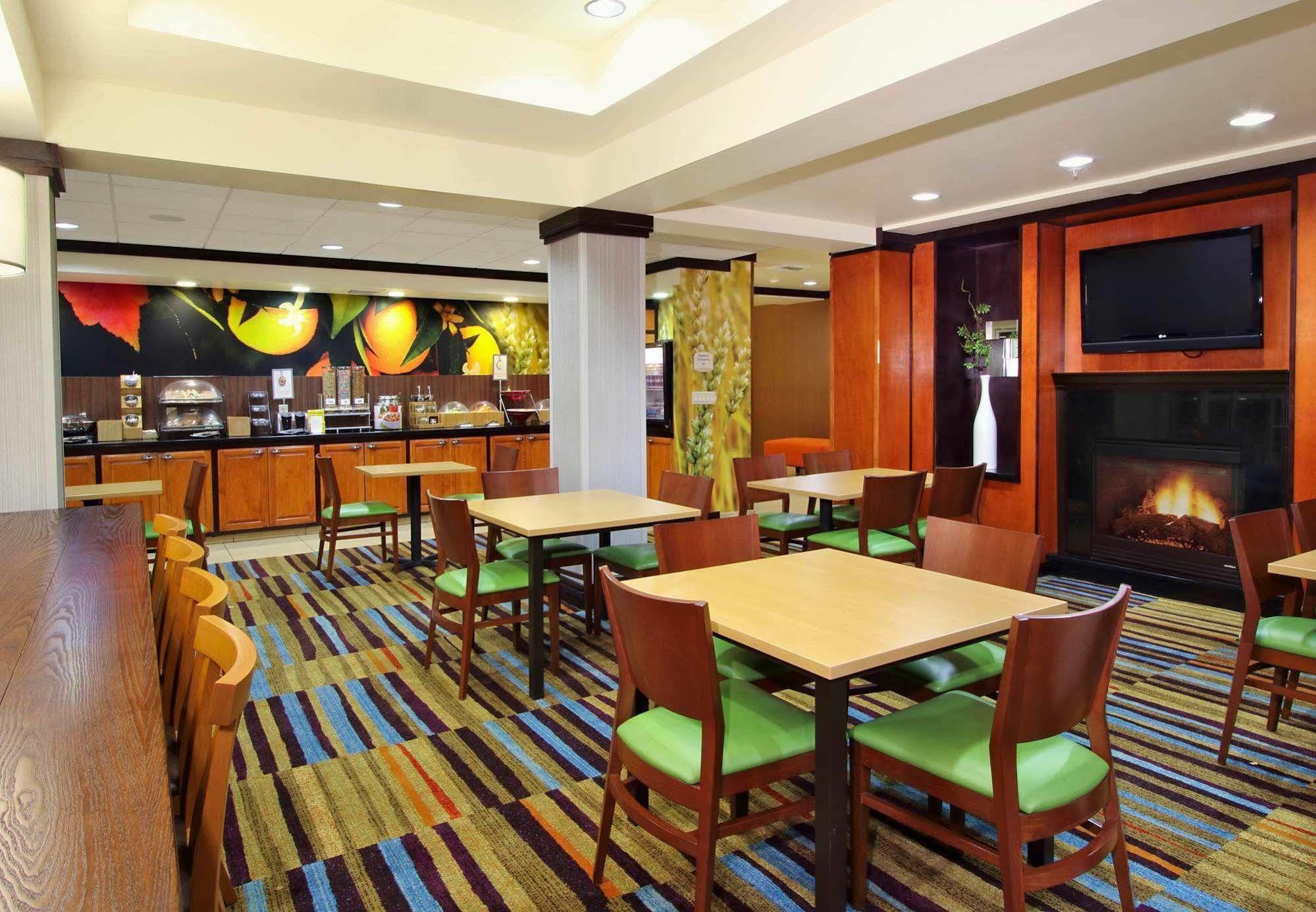 Fairfield Inn & Suites Fresno Кловіс Екстер'єр фото